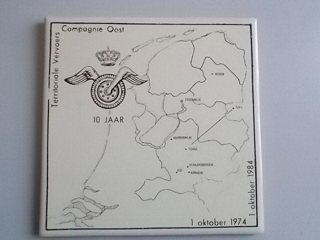 Militaria - Tegel - Territoriale Vervoers Compagnie Oost, Verzamelen, Militaria | Algemeen, Ophalen of Verzenden, Landmacht, Nederland