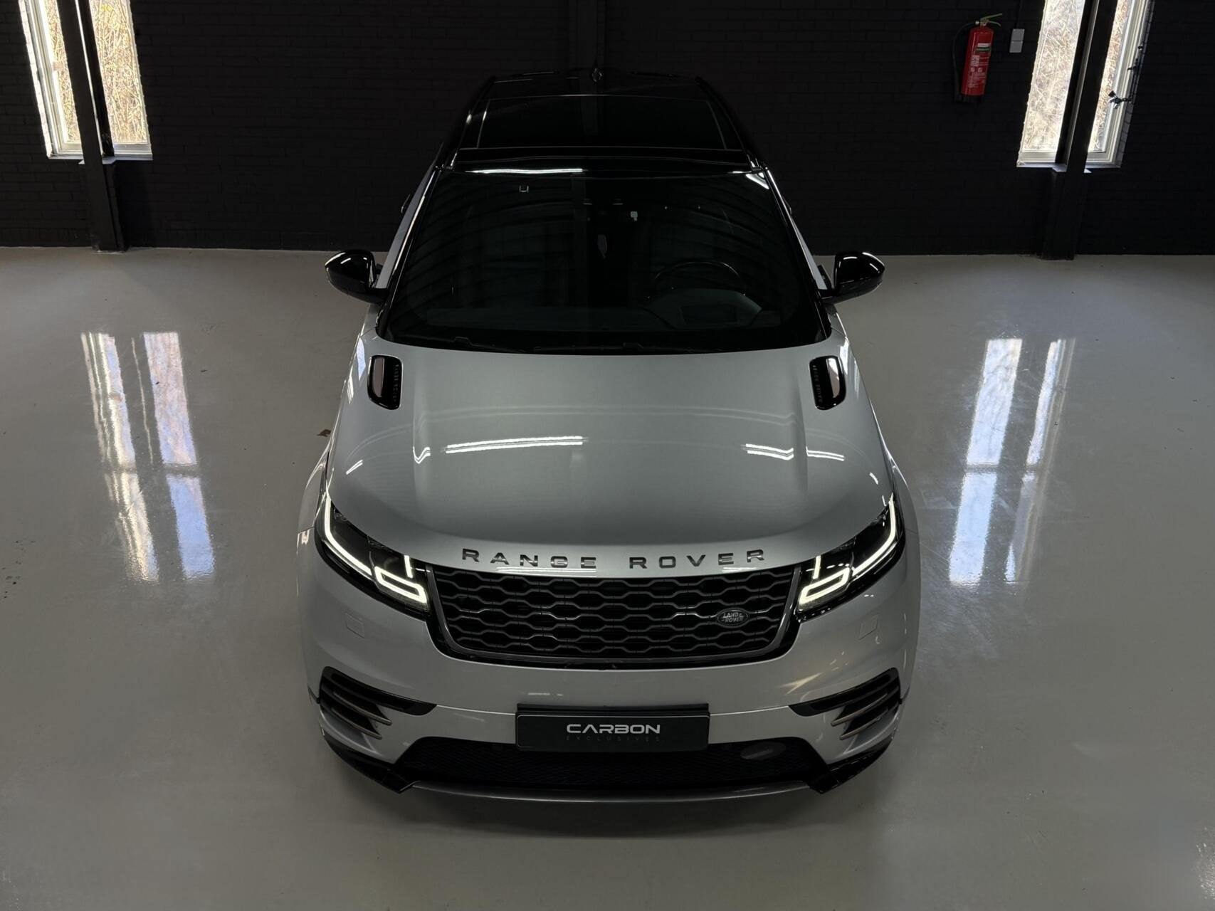 Land Rover Range Rover Velar 3.0 V6 SC AWD R-Dynamic HSE, Gebruikt, Euro 6, 2995 cc, Met garantie (alle)