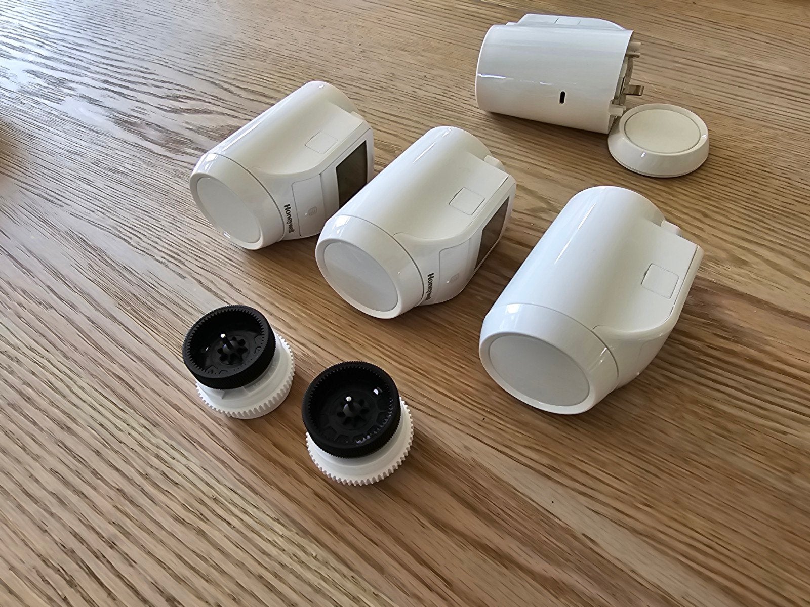 Honeywell Home Evohome HR92 Radiatorthermostaten (3 stuks), Ophalen of Verzenden, Slimme thermostaat, Gebruikt