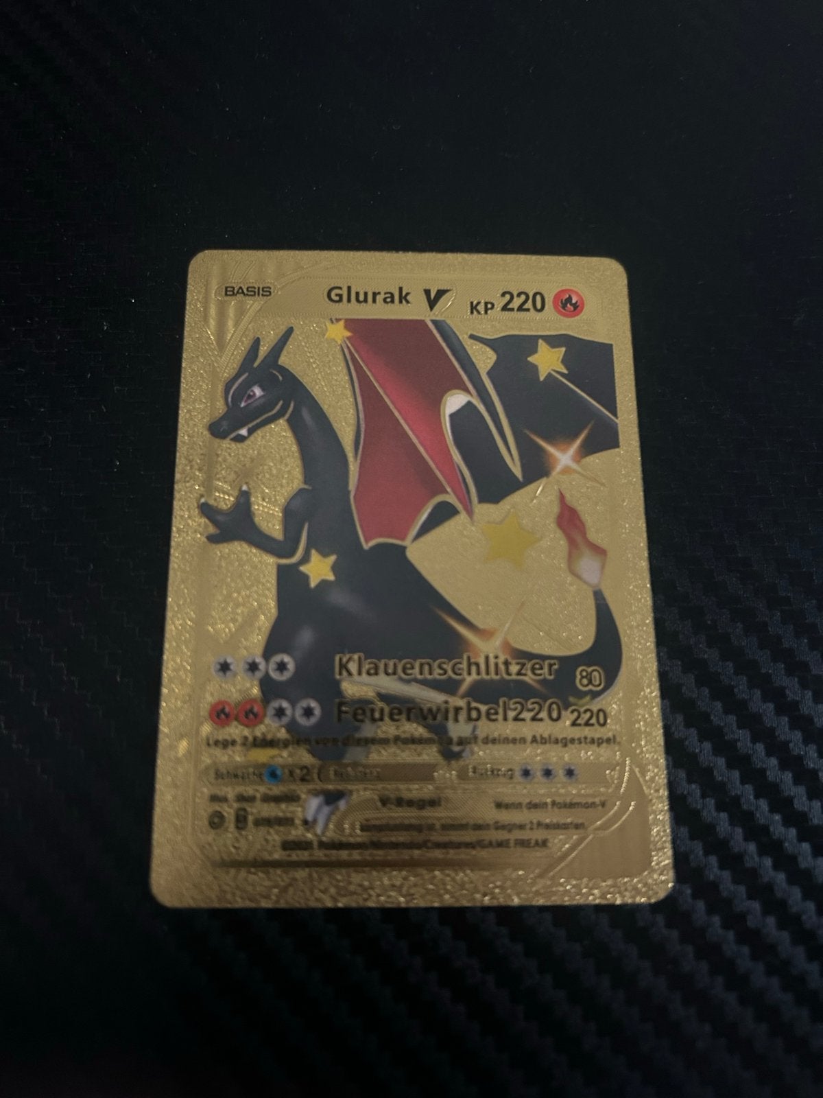 Glurak V Gouden Pokémon Kaart - Zeldzaam en Uniek, Verzenden, Zo goed als nieuw, Losse kaart, Foil