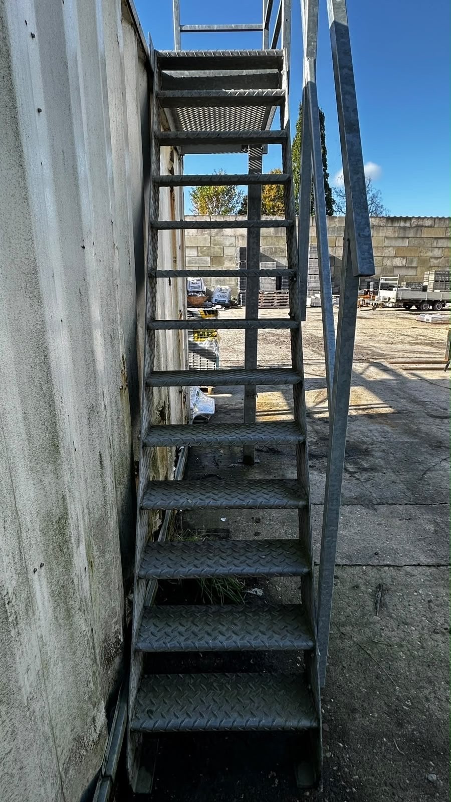 gegalvaniseerde trap met bordes, Doe-het-zelf en Verbouw, Ophalen, Gebruikt, Trap, 2 tot 4 meter