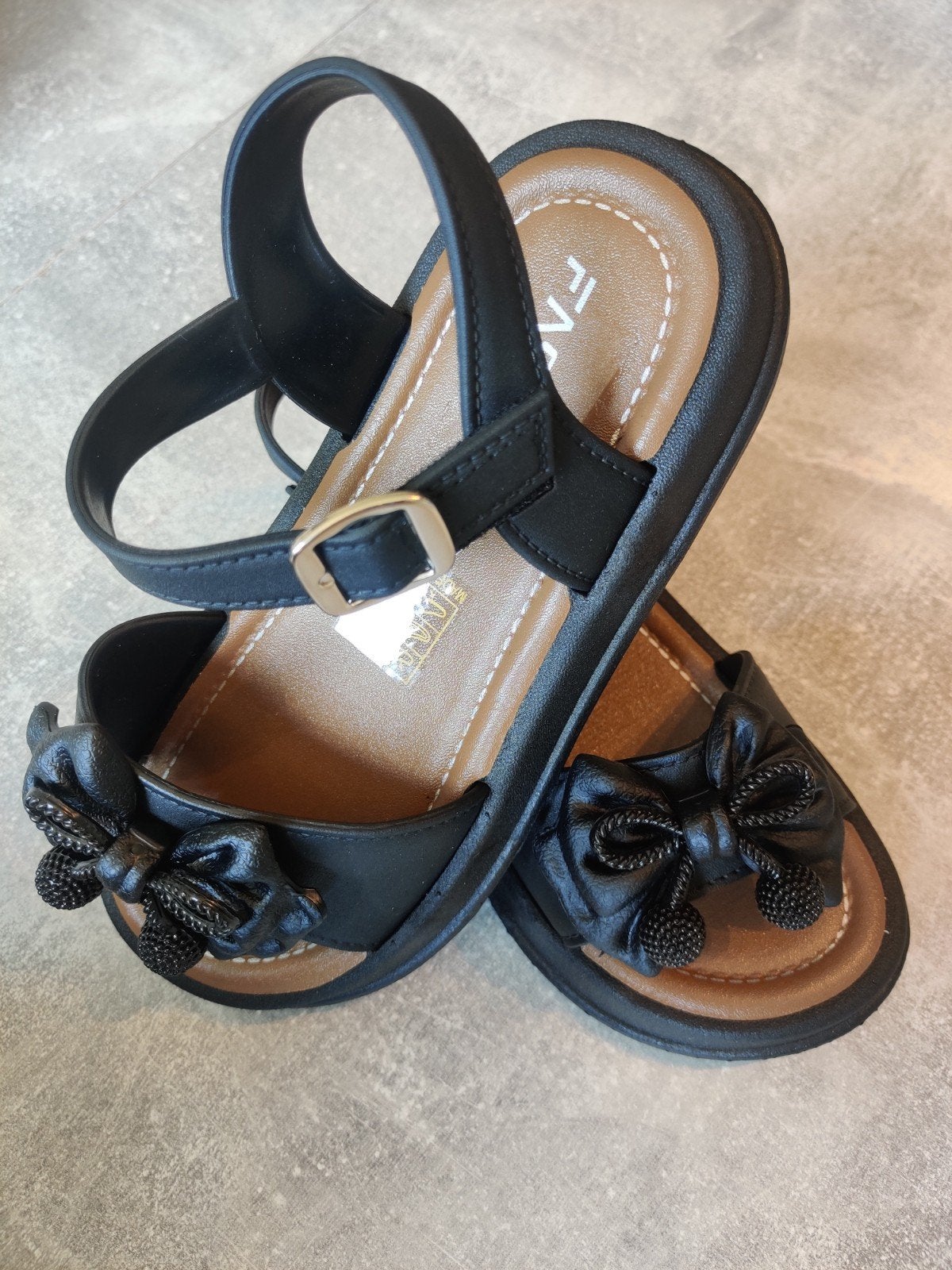 Nieuwe sandalen maat 34 met klittenband en rubberbandje, Ophalen of Verzenden