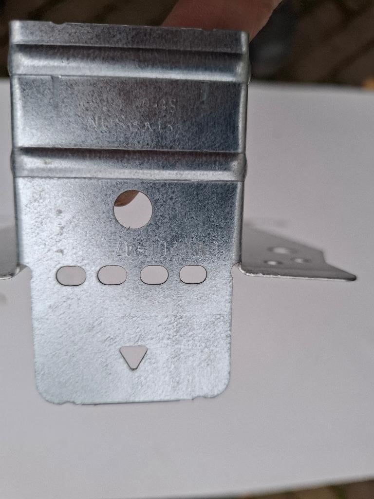 EWH H200 B47 Beugel voor I-balken 14 X prijs per stuk, Overige typen, Nieuw, Ophalen of Verzenden, Minder dan 50 mm