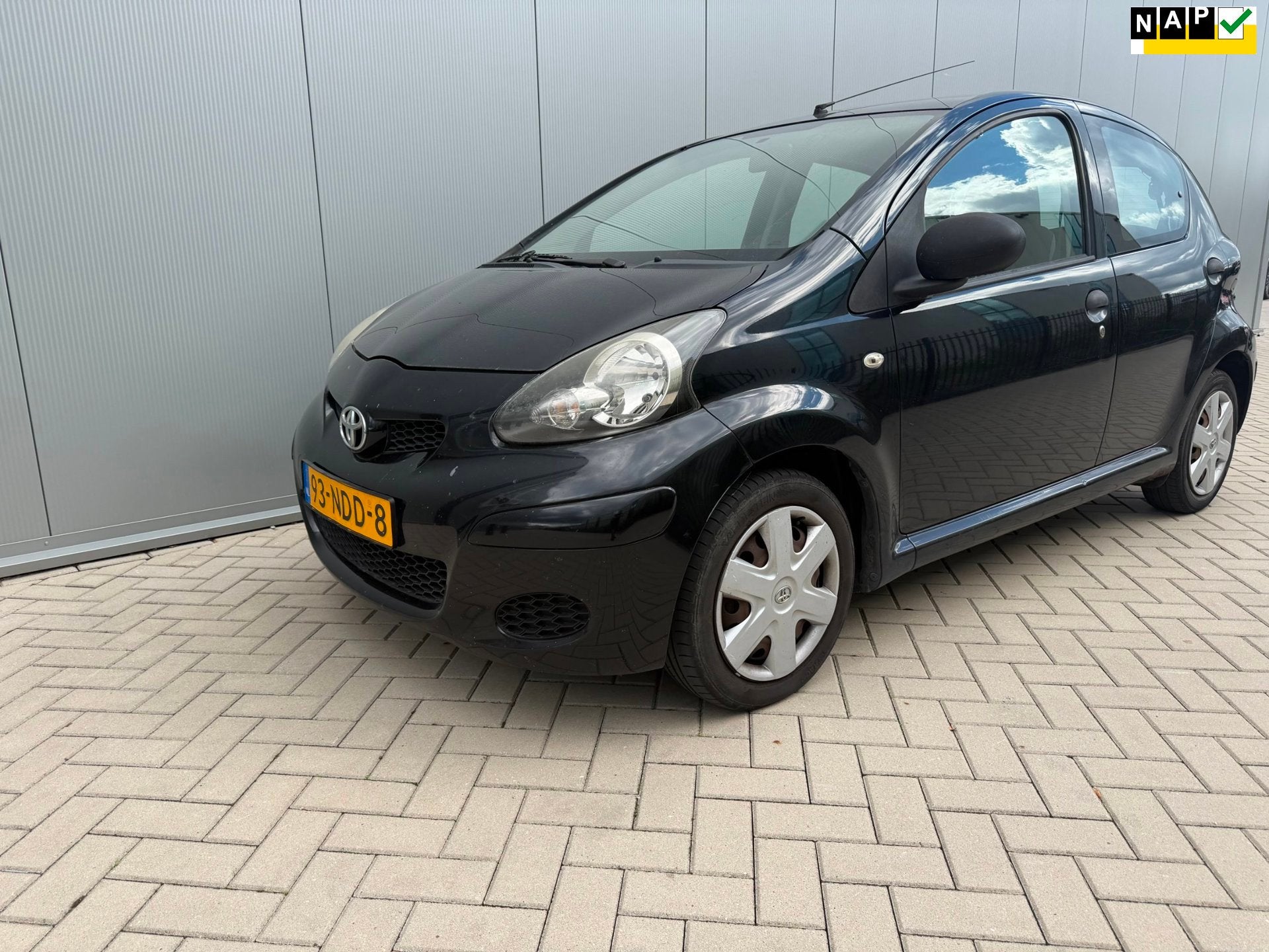 Toyota Aygo 1.0-12V Access AIRCO, Voorwielaandrijving, Stof, Gebruikt, 4 stoelen