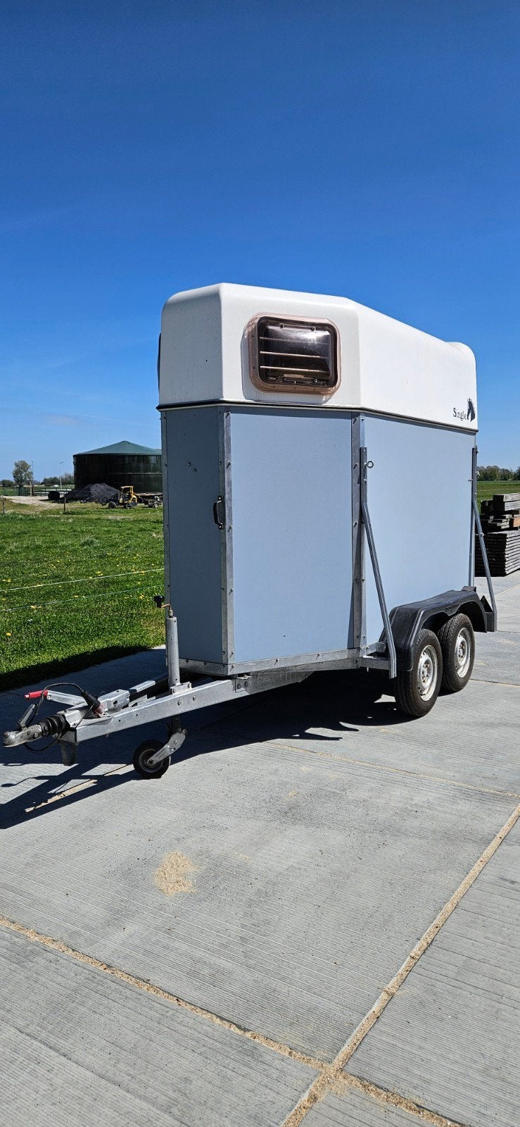 1,5 paards trailer, volledige opnieuw opgebouwd, Dieren en Toebehoren, Paarden en Pony's | Trailers en Aanhangwagens, Ophalen