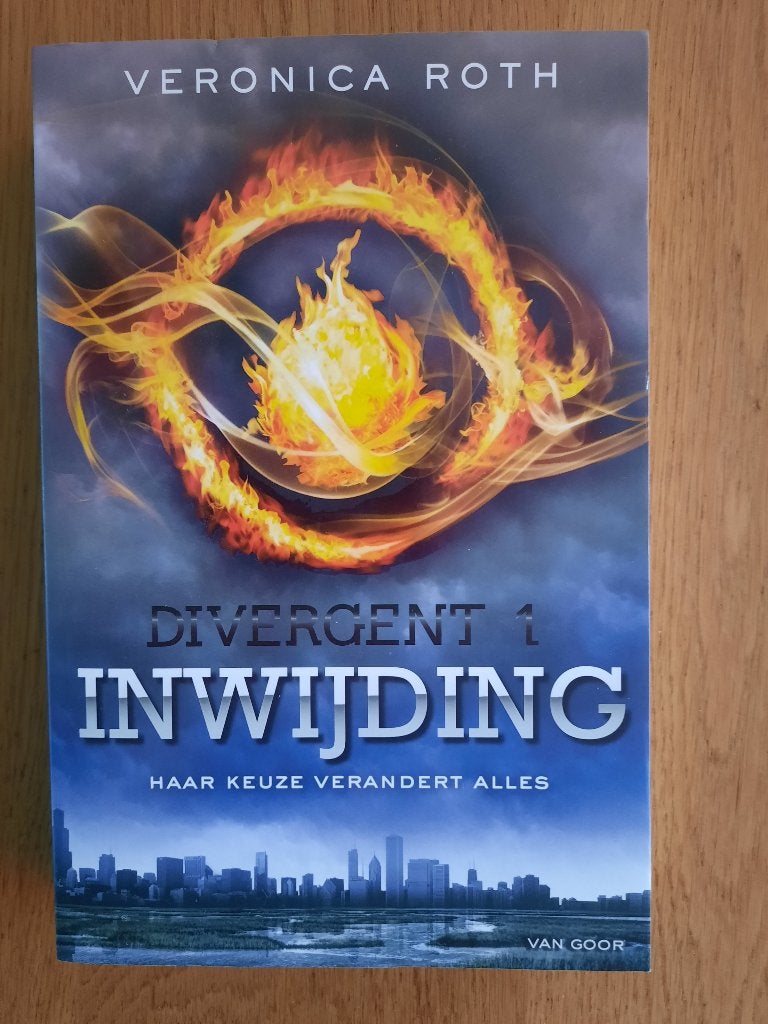 Nieuw! Divergent Inwijding Veronica Roth YA, Boeken, Ophalen of Verzenden, Nieuw, Veronica Roth
