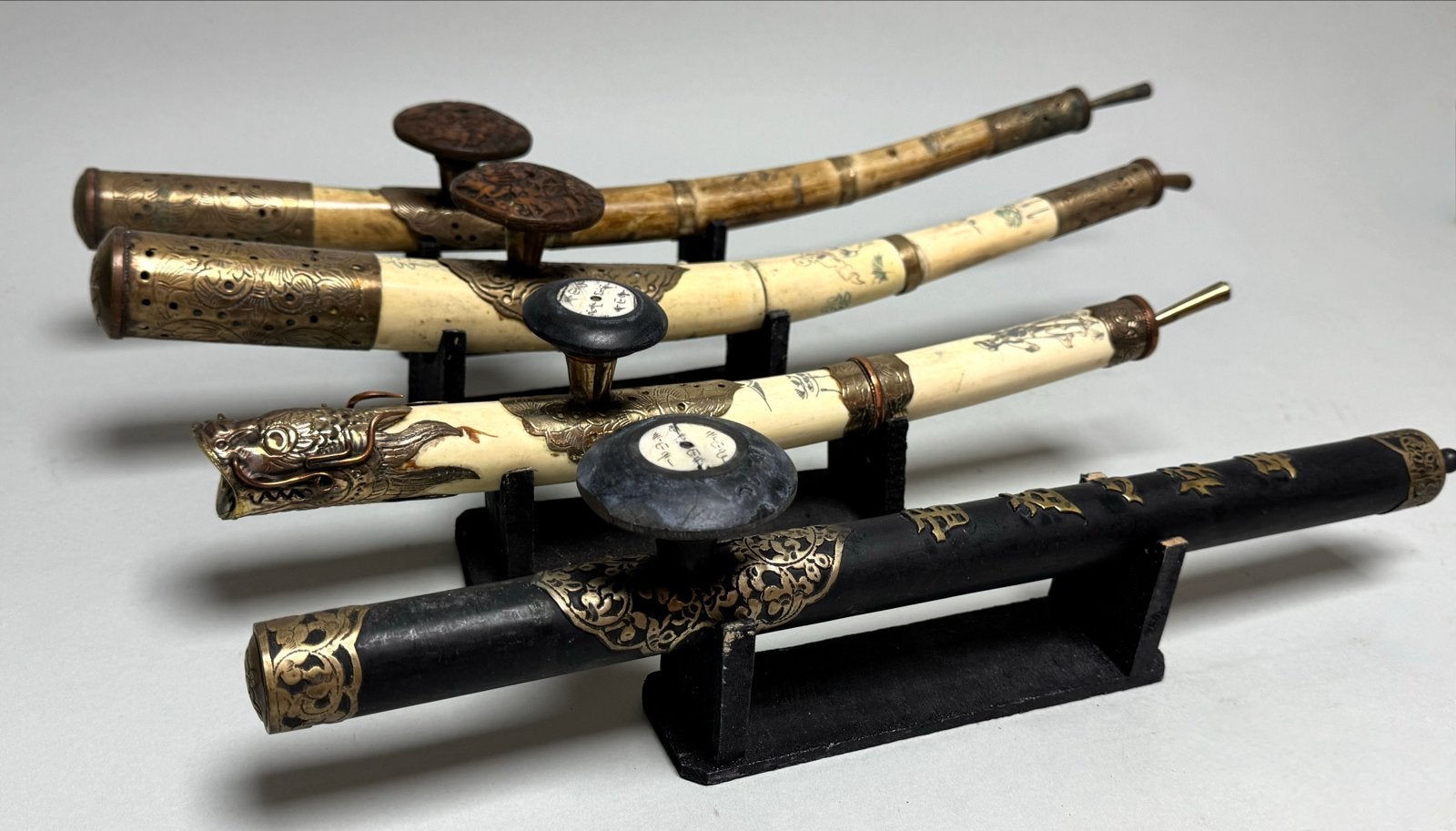 Aziatische Opiumpijpen (4 stuks) met Displays, Natuurlijk materiaal, Beige, Overige typen, Ophalen of Verzenden