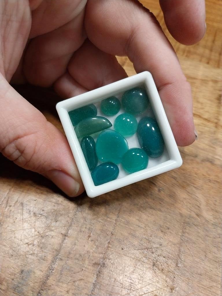 Groot lot groene agaat cabochons, Ophalen of Verzenden, Zo goed als nieuw