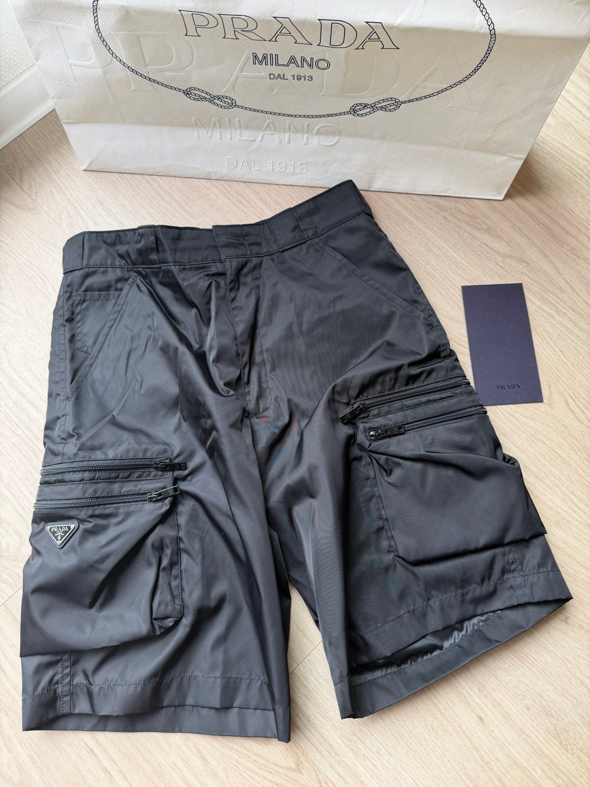 Prada Nylon Cargo Shorts Maat S Zwart, Ophalen of Verzenden, Zo goed als nieuw, Maat 46 (S) of kleiner, Zwart