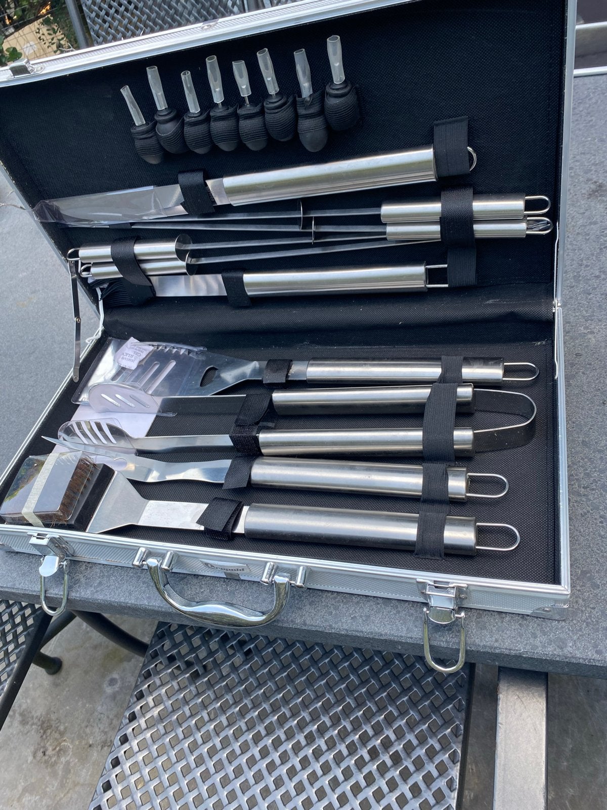 Luxe BBQ Gereedschap Set in Aluminium Koffer, Ophalen, Zo goed als nieuw