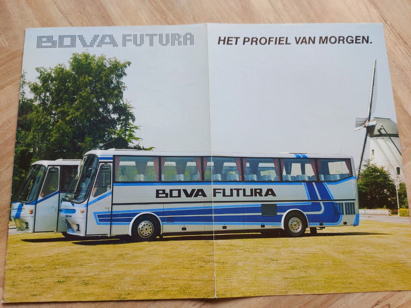 Bova Futura bus / coach folder nederlandstalig, Ophalen of Verzenden, Zo goed als nieuw, Overige merken