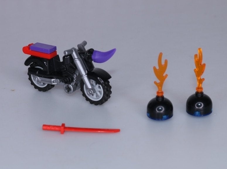 Foto 13 van Lego Juniors ninjago zane's ninjabootachtervolging 10755