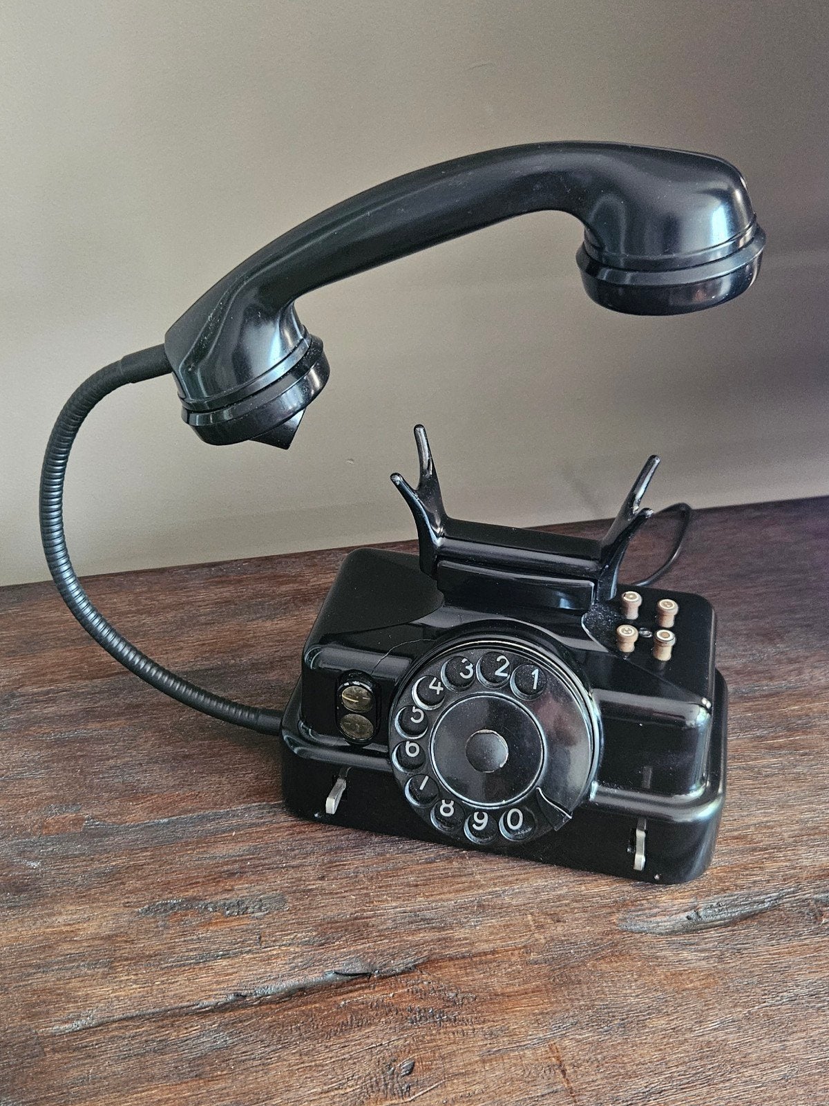 Unieke tafellamp gemaakt van retro telefoon, Ophalen of Verzenden