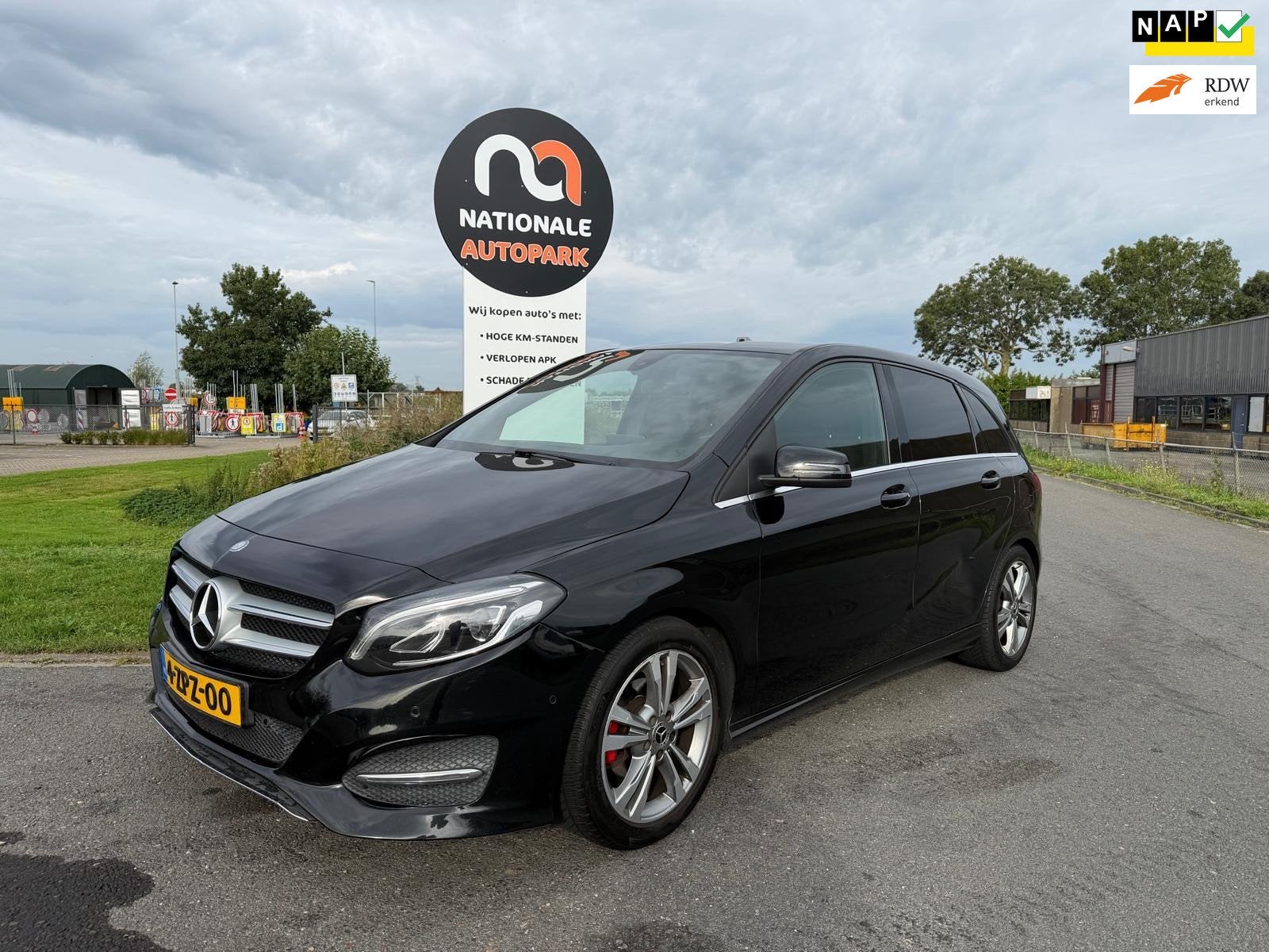 Mercedes-Benz B-klasse 2015 | 180 CDI BlueEFFICIENCY Lease E, Auto's, Voorwielaandrijving, Euro 5, 28 km/l, Gebruikt