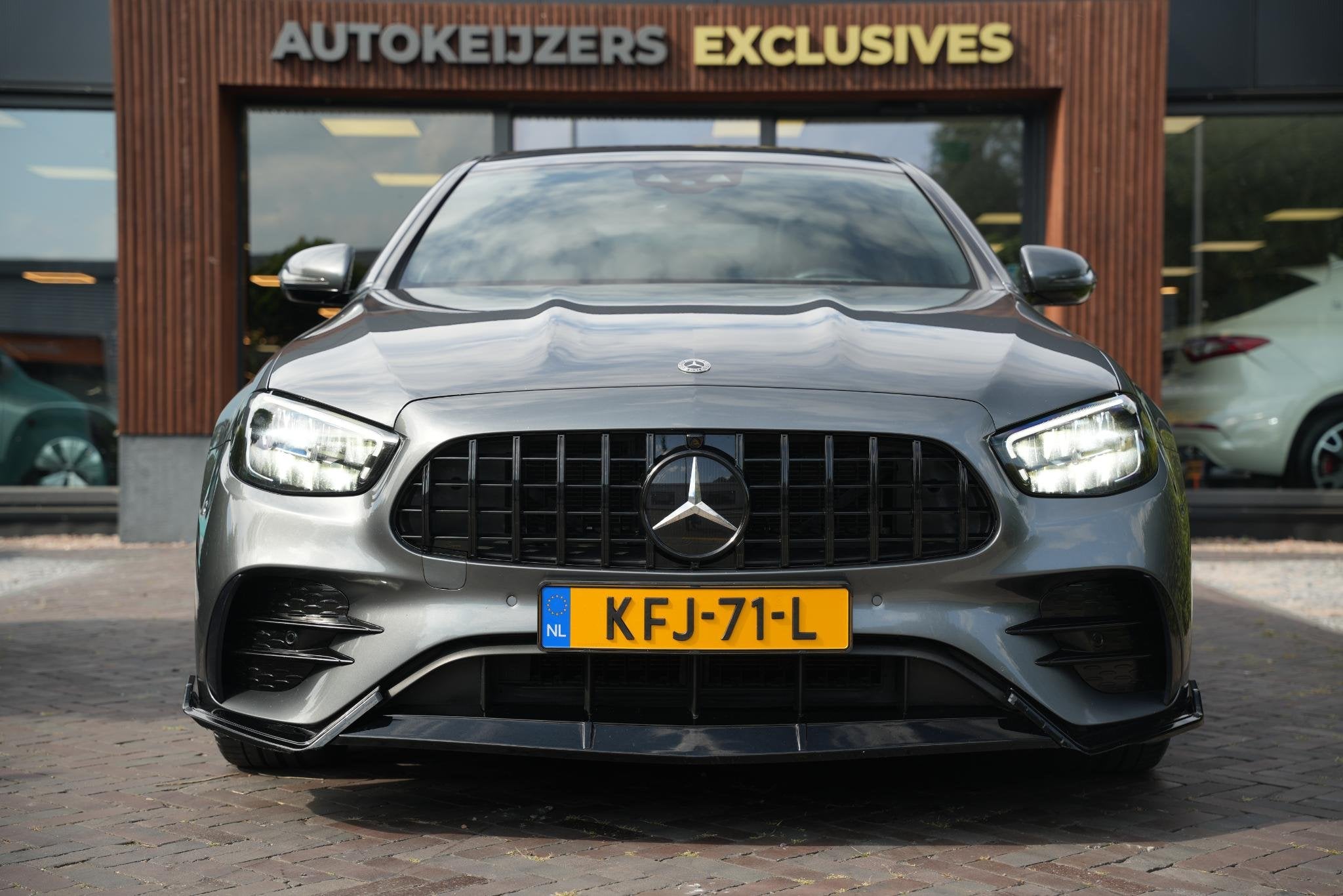 Mercedes-Benz E-klasse 300 e AMG Line AMG Panoramadak Adapt., Auto's, Automaat, Gebruikt, 4 cilinders, 320 pk