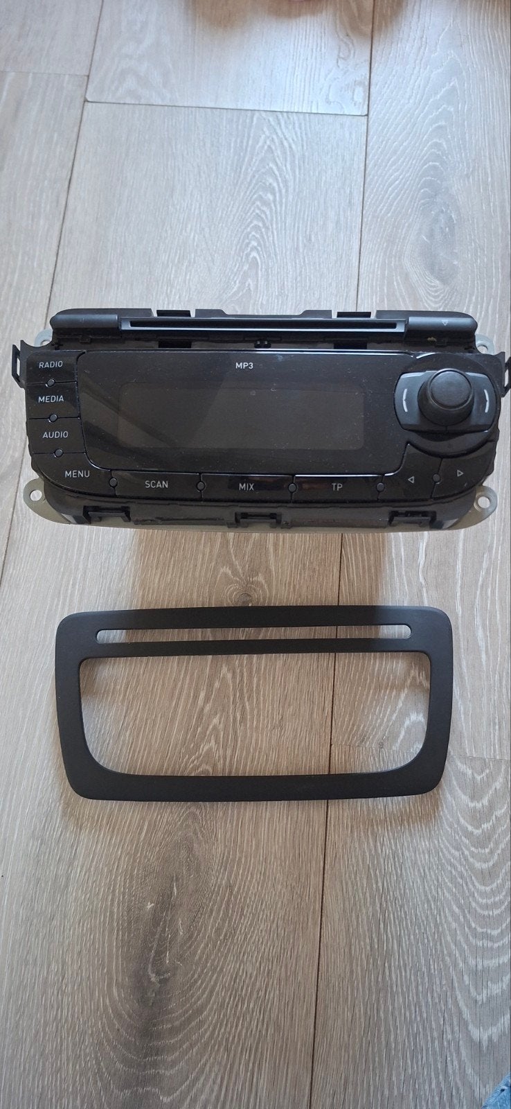 Seat Ibiza 6J Radio MP3 (2011) - Origineel, Auto diversen, Autoradio's, Ophalen of Verzenden, Gebruikt