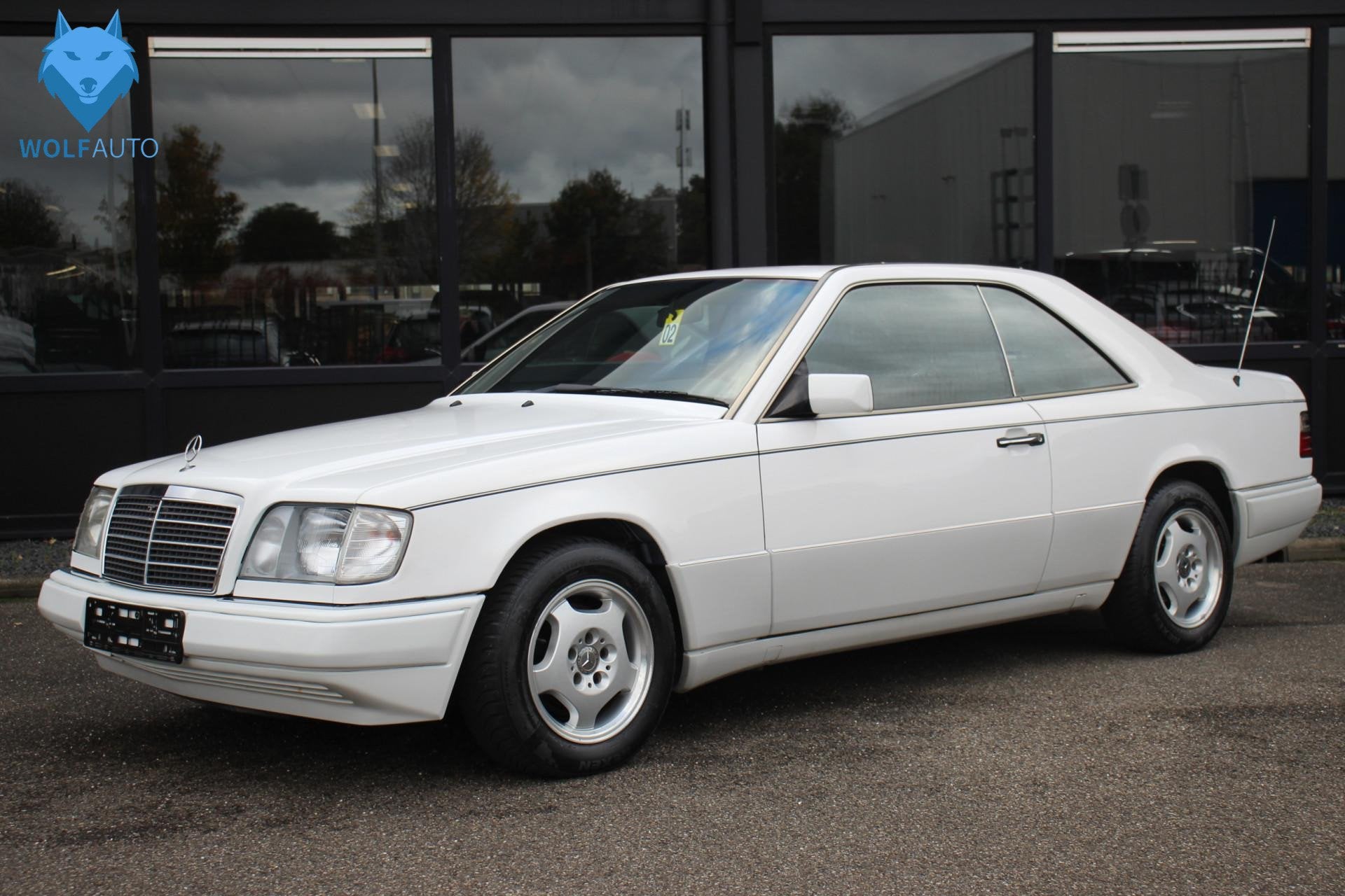 Mercedes-Benz 200-serie 200-500 (W124) 220 CE Automaat, ORIG, Auto's, Stof, 2199 cc, 150 pk, Wit