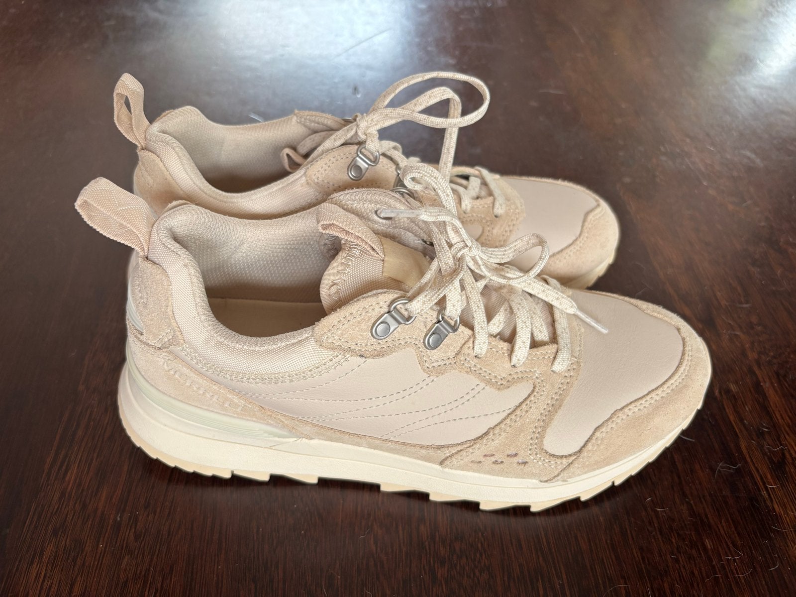 Merrell Sneakers - wandelschoenen - maat 42 - nieuw, Ophalen of Verzenden, Zo goed als nieuw, Beige, Sneakers of Gympen