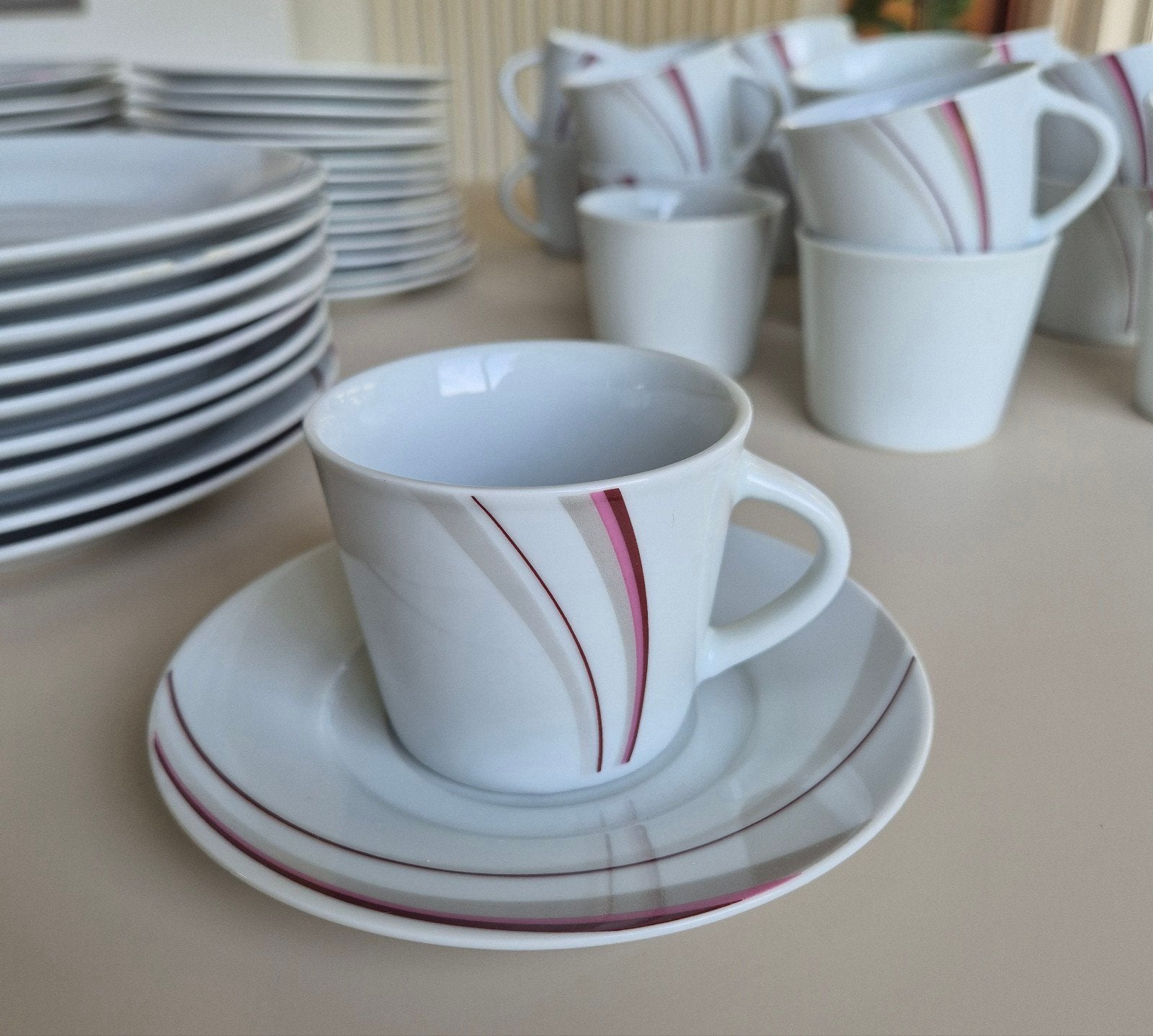 69-delig servies, alles samen €5, Huis en Inrichting, Ophalen, Porselein, Overige stijlen