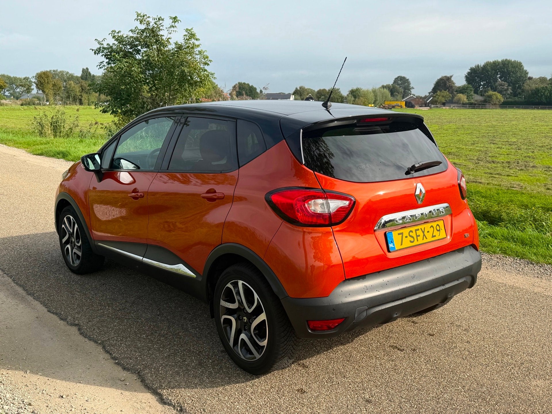Foto 2 van Renault Captur 0.9 TCe Dynamique Airco APK 09-2027 NAP