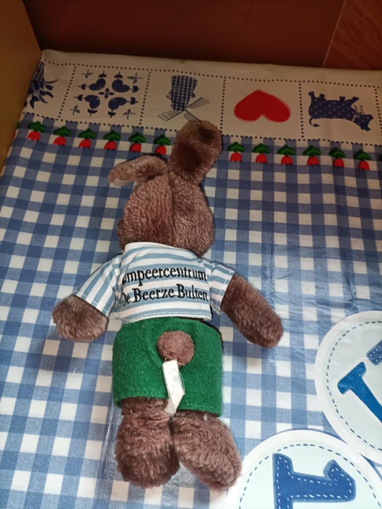 Beerze Bulten konijn knuffel 27 cm groot Giga Konijnenhol, Ophalen of Verzenden, Zo goed als nieuw, Konijn