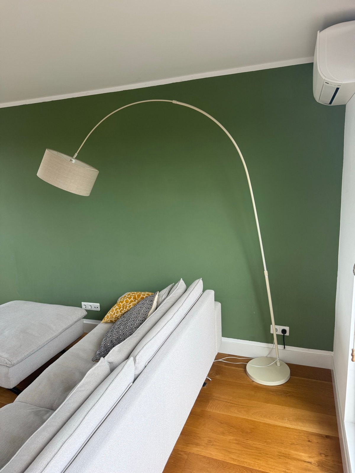 Moderne booglamp met stoffen kap, Huis en Inrichting, Ophalen, Gebruikt, E27 (groot), Metaal