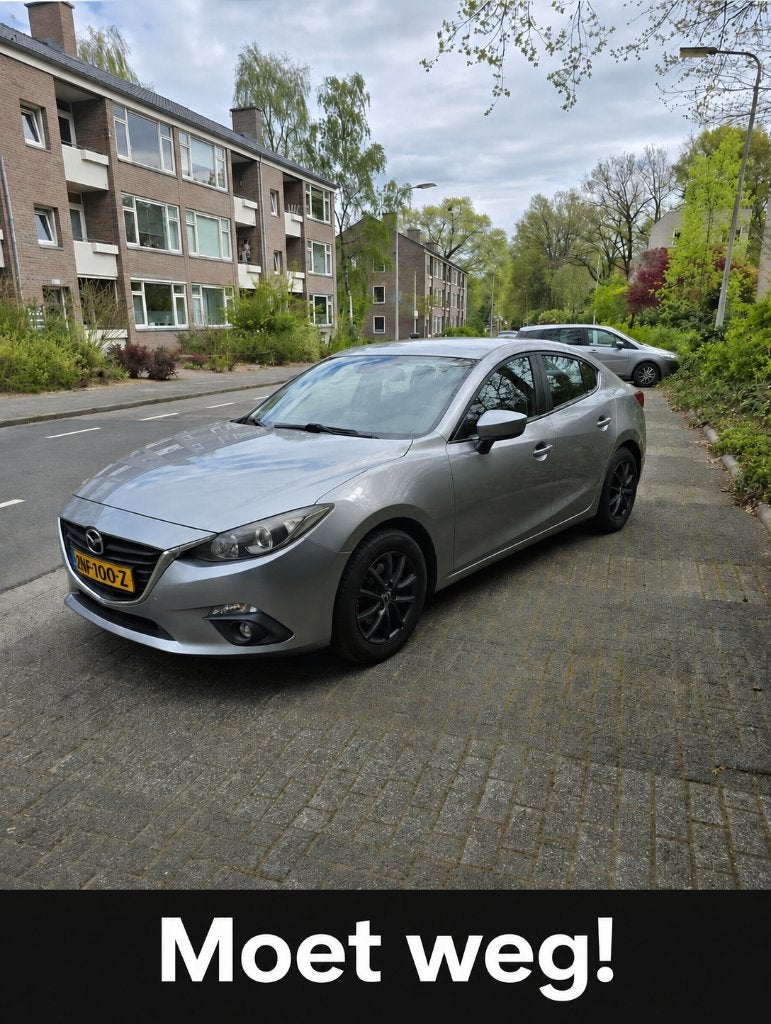 Mazda 3 Skyactive-g 120 pk 2016 Grijs, Auto's, Voorwielaandrijving, 1998 cc, Stof, Zwart