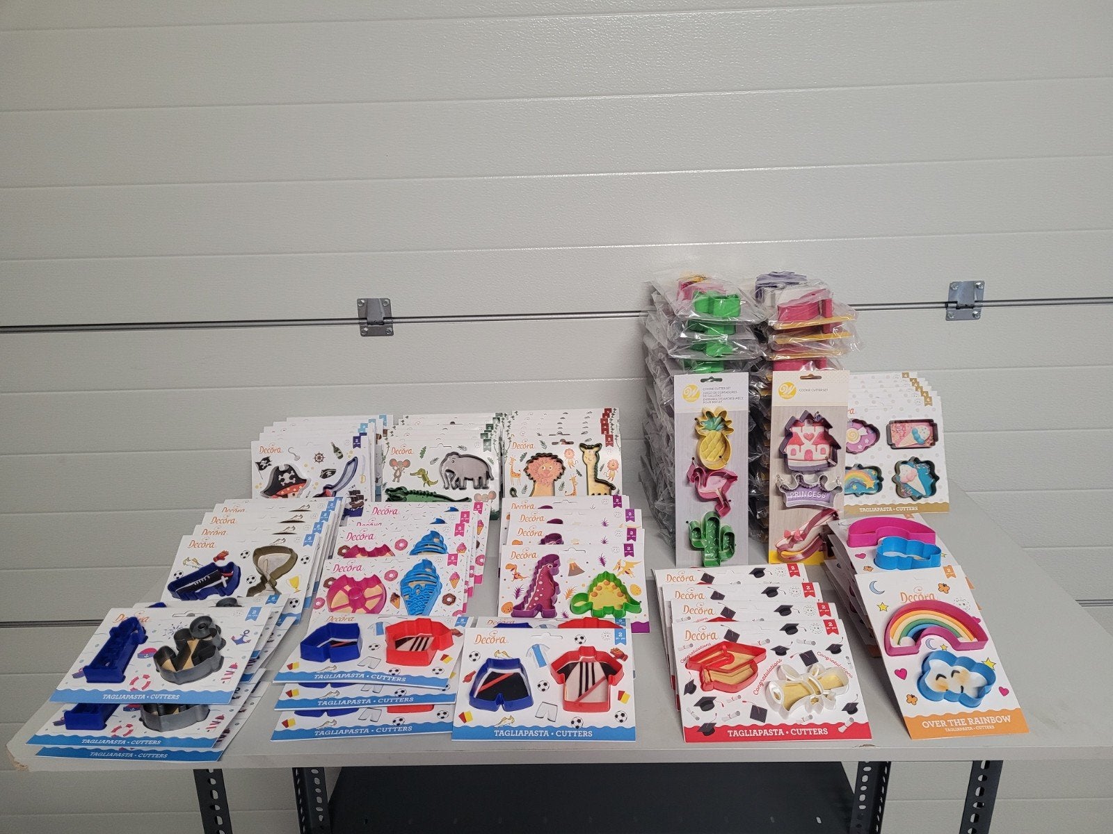 96 stuks bakspullen, koekjesuitstekers voor braderie/verkoop, Overige typen, Kunststof, Onbekend, Nieuw