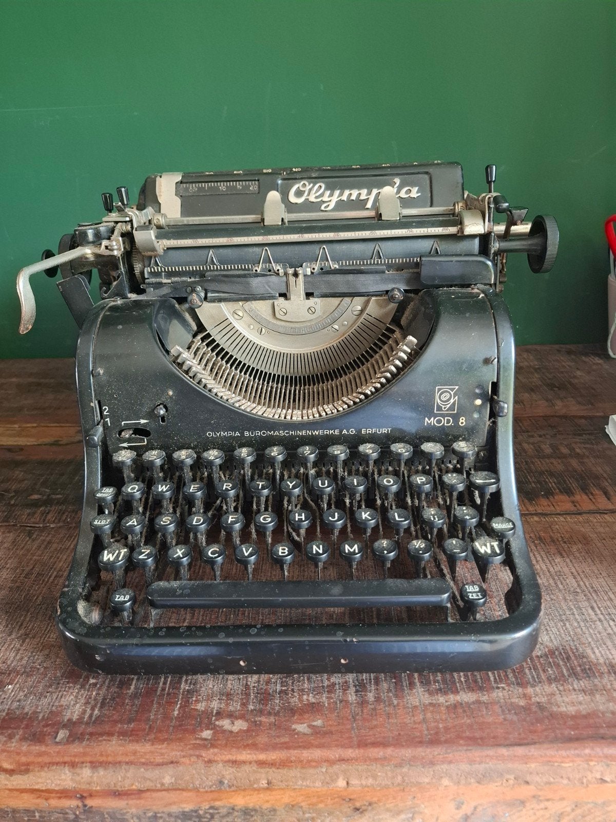 Vintage Olympia typemachine, Antiek en Kunst, Ophalen