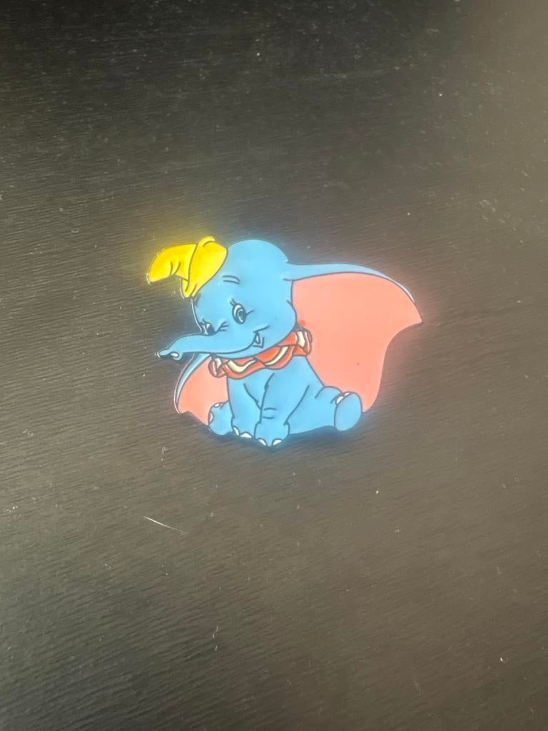 Leuke Disney Dumbo pin - Perfect voor verzamelaars!, Ophalen of Verzenden, Bambi of Dumbo, Nieuw, Overige typen