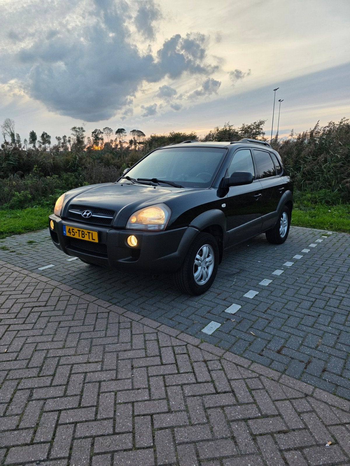 Hyundai Tucson 2.0 I 2WD 2006 Zwart, Auto's, Trekhaak, Zwart, 4 cilinders, Zwart