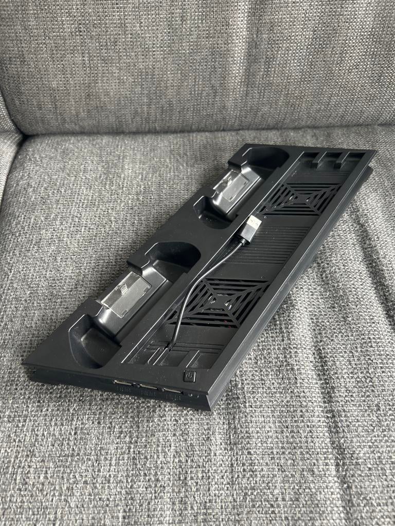 PS4 Pro standaard met oplader en koeling, Ophalen of Verzenden, Zo goed als nieuw, PlayStation 4