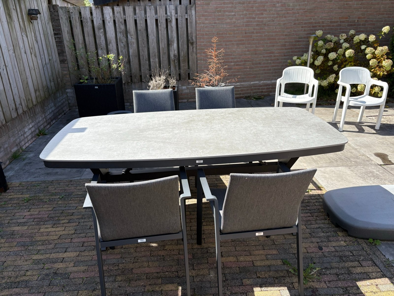Moderne tuinset met tafel en 4 stoelen, Ophalen, Nieuw, Ovaal, Metaal