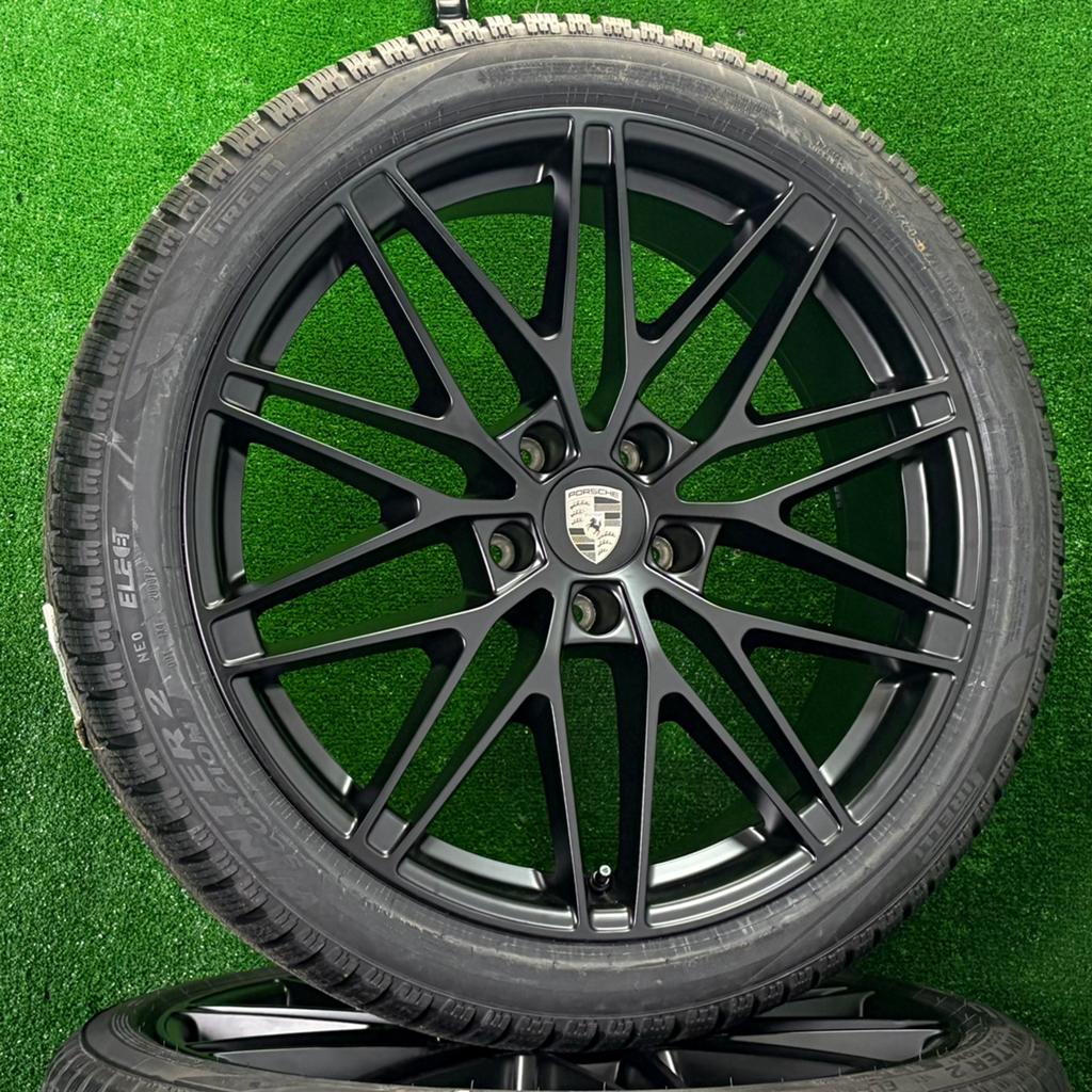 Originele 22 inch Porsche Macan Spyder velgen winterbanden, Auto-onderdelen, Banden en Velgen, Banden en Velgen, Winterbanden