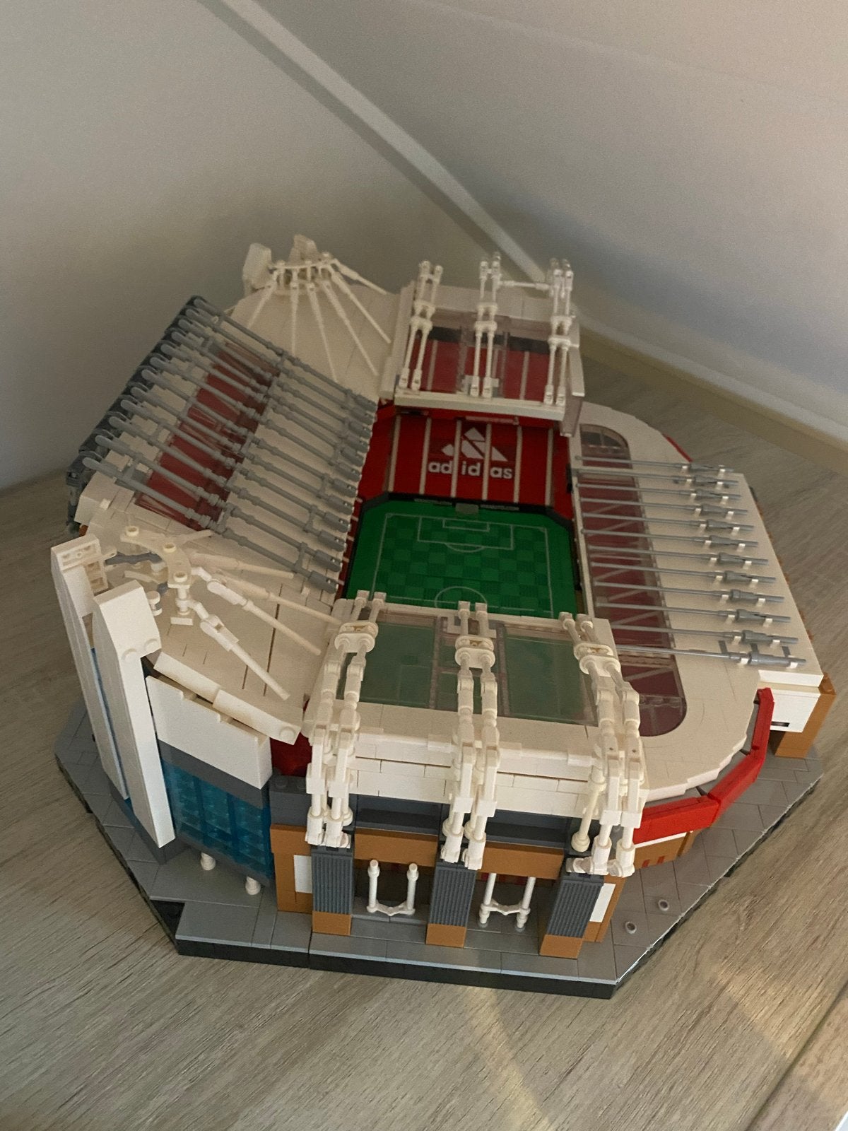Lego Creator Expert Old Trafford - Manchester United, Lego, Ophalen of Verzenden, Zo goed als nieuw, Compleet