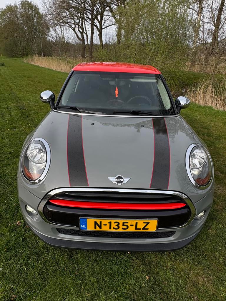 Mini 1.5 Cooper 5D 2018 Grijs, Auto's, 136 pk, 49 €/maand, Handgeschakeld, Particulier