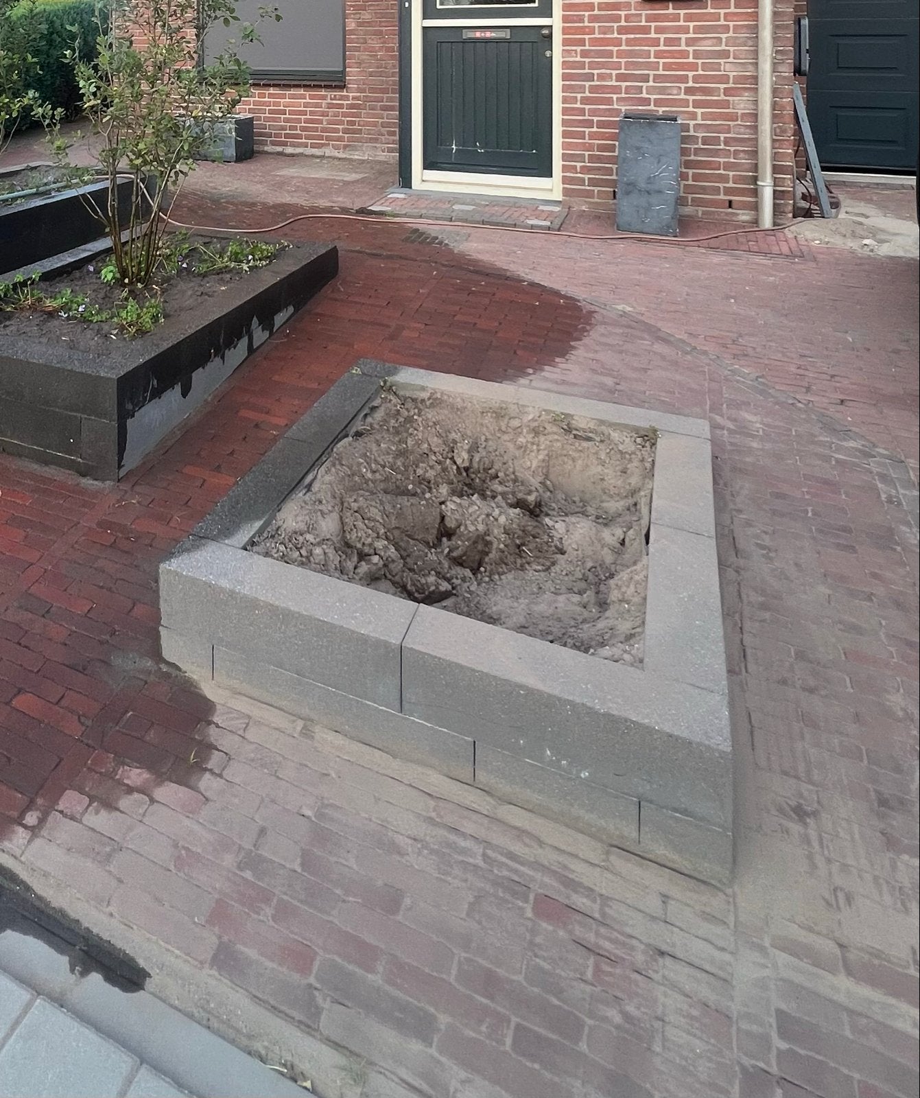 Gratis af te halen. Betonnen blokken plantenbak, Ophalen, Gebruikt, Beton, Overige typen