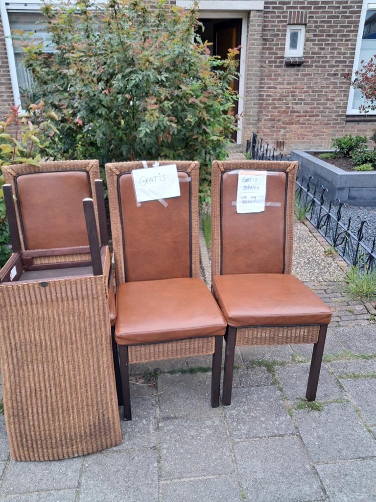Gratis stoelen, Ophalen, Gebruikt, Bruin, Riet of Rotan