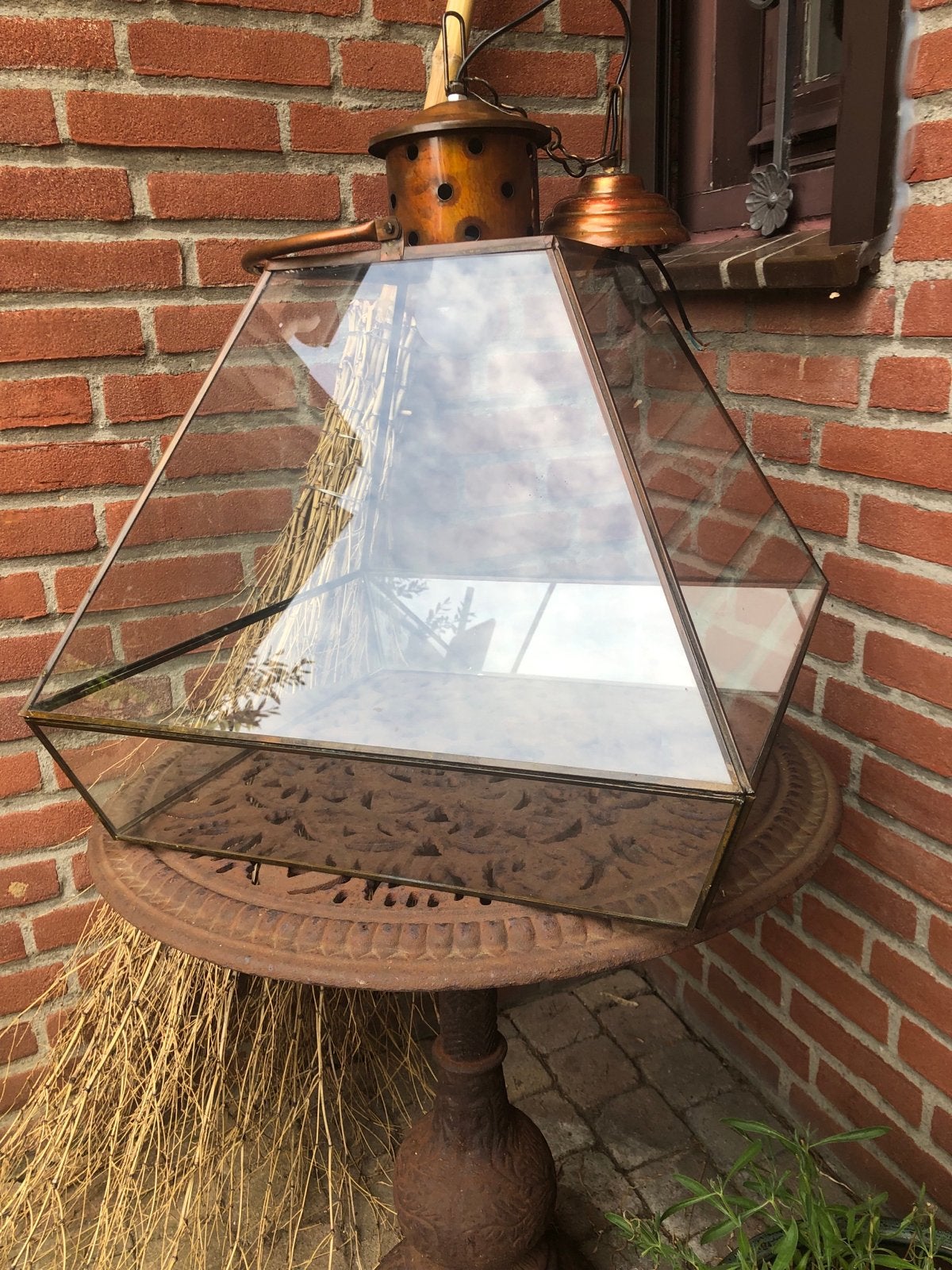 2x Grote Rivièra Maison hanglampen glas en messing, Ophalen, Zo goed als nieuw, Glas