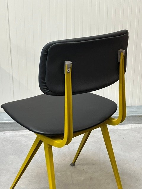 Result eetkamerstoel Friso Kramer vintage Ahrend stoel geel, Huis en Inrichting, Stoelen, Gebruikt, Overige kleuren, ., Vintage