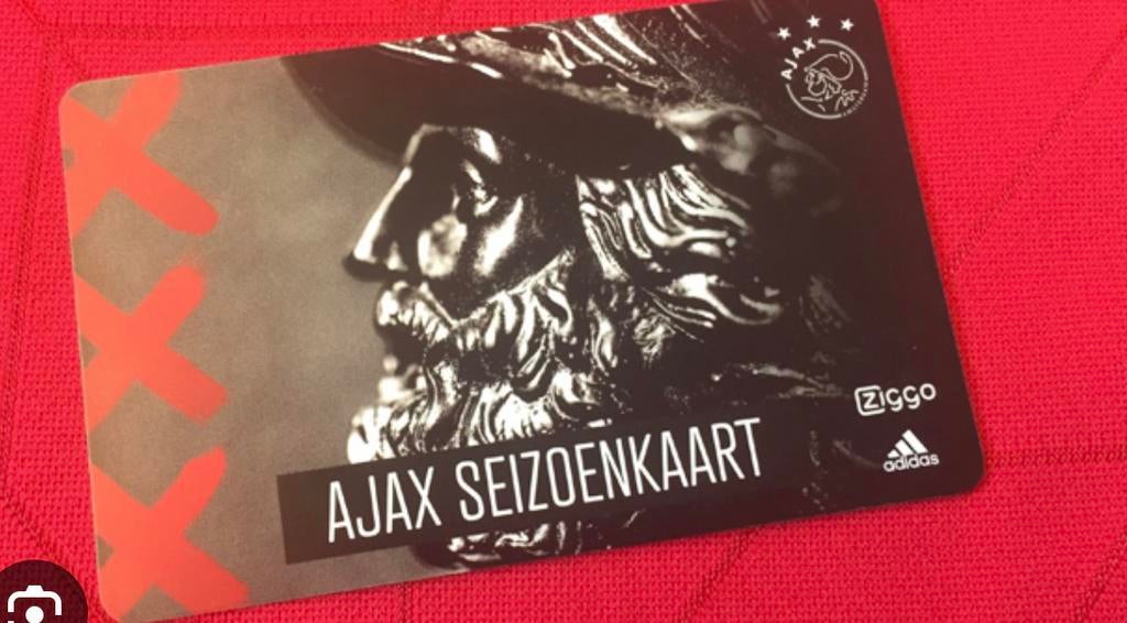 Ajax seizoen kaart gezocht !, Tickets en Kaartjes, Seizoenskaart, Twee personen, Mei