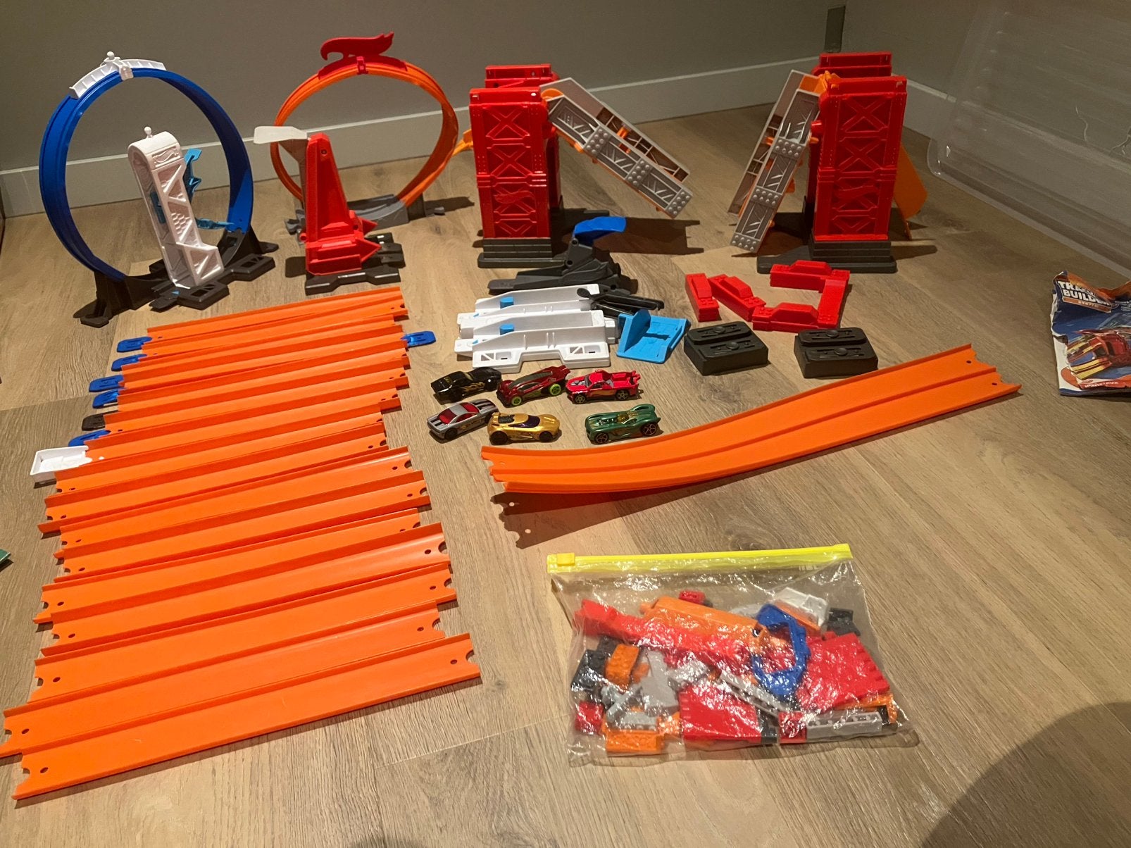 Grote Hot Wheels lanceerbaan met 5 hot wheels auto’s, Ophalen, Gebruikt, Handmatig, Hot Wheels