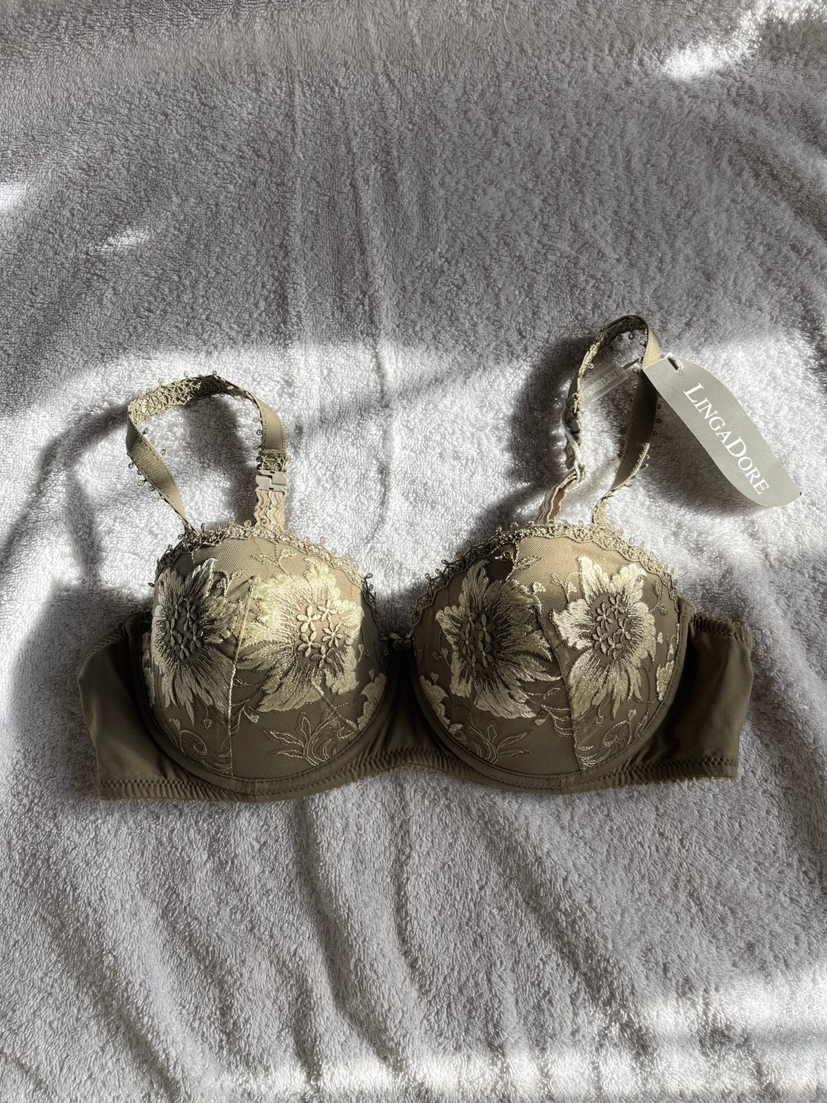 Luxe Balconette BH in Olijfgroen met Bloemenborduursel, Kleding | Dames, Ondergoed en Lingerie, Ophalen of Verzenden, Groen, BH