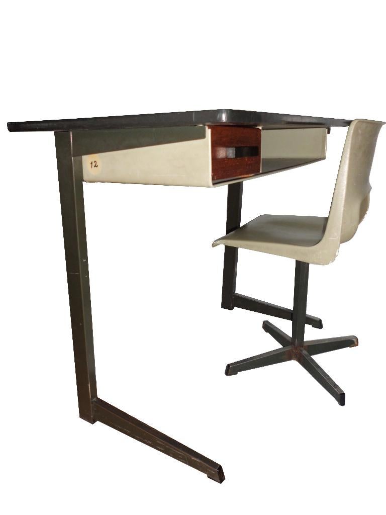 Prachtig vintage industrieel Ero-mes design bureau met stoel, Ophalen, Groen, Gebruikt, 90 cm