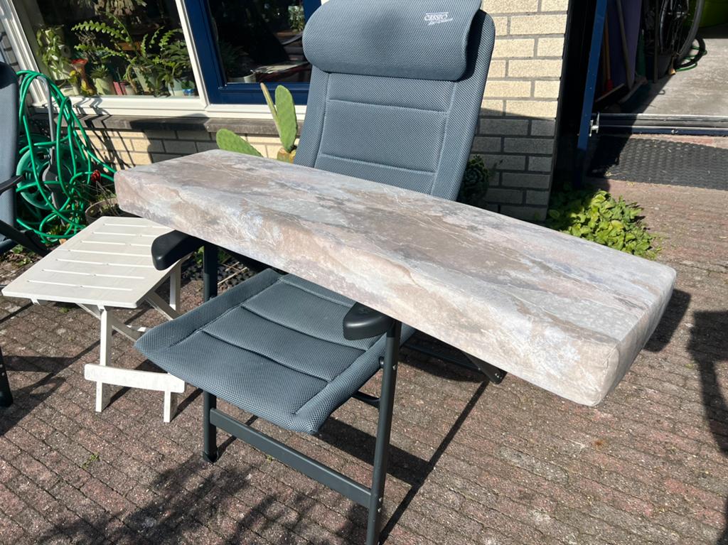 Stevig caravan kussen met afritsbare hoes, Caravans en Kamperen, Caravan accessoires, Ophalen, Zo goed als nieuw