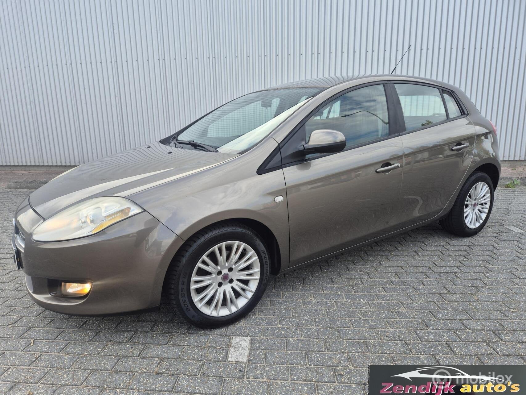 Fiat Bravo 1.4 T-Jet 120 pK Corporate / APK t/m 30-10-2026, Voorwielaandrijving, Gebruikt, Zwart, 4 cilinders