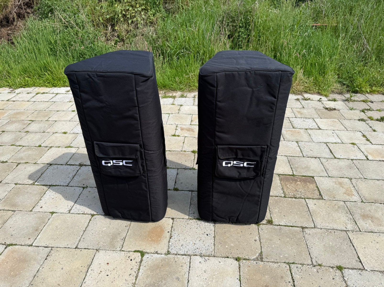 Qsc kw153 2x incl hoezen kw 153, Audio, Tv en Foto, Luidsprekers, Zo goed als nieuw, 120 watt of meer, Front, Rear of Stereo speakers