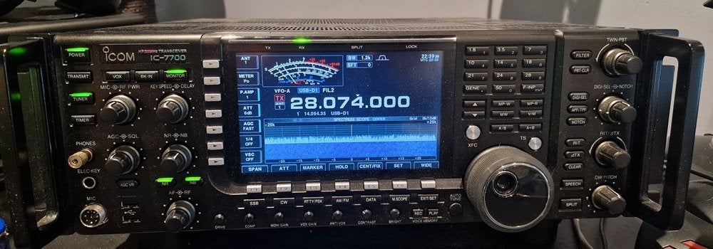 ICOM IC-7700 + microHam Keyer III, Telecommunicatie, Ophalen, Zo goed als nieuw, Zender en Ontvanger