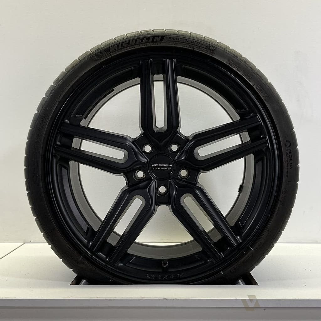 BMW 1 SERIE F40 VOSSEN BREEDSET VELGEN + ZOMERBANDEN 19 INCH, 19 inch, Gebruikt, Banden en Velgen, Info@velgo.nl