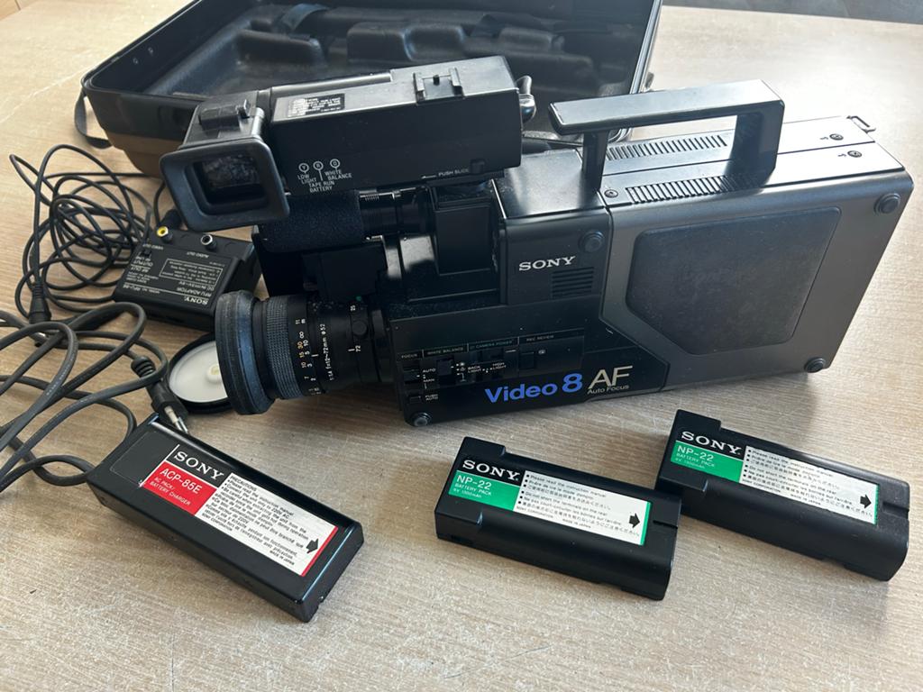 Vintage Sony Video 8 AF Camcorder met accessoires, Audio, Tv en Foto, Videocamera's Analoog, Ophalen of Verzenden, 8mm, Camera